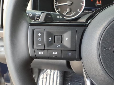 2025 Nissan Pathfinder SL