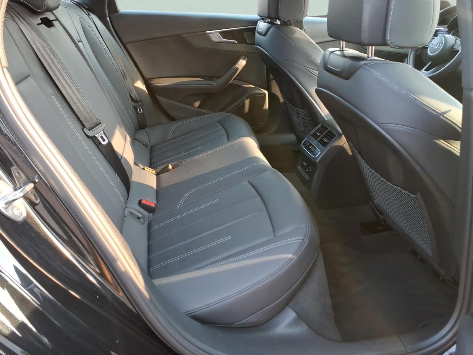 2022 Audi A4 quattro S line Prem Plus 45 TFSI