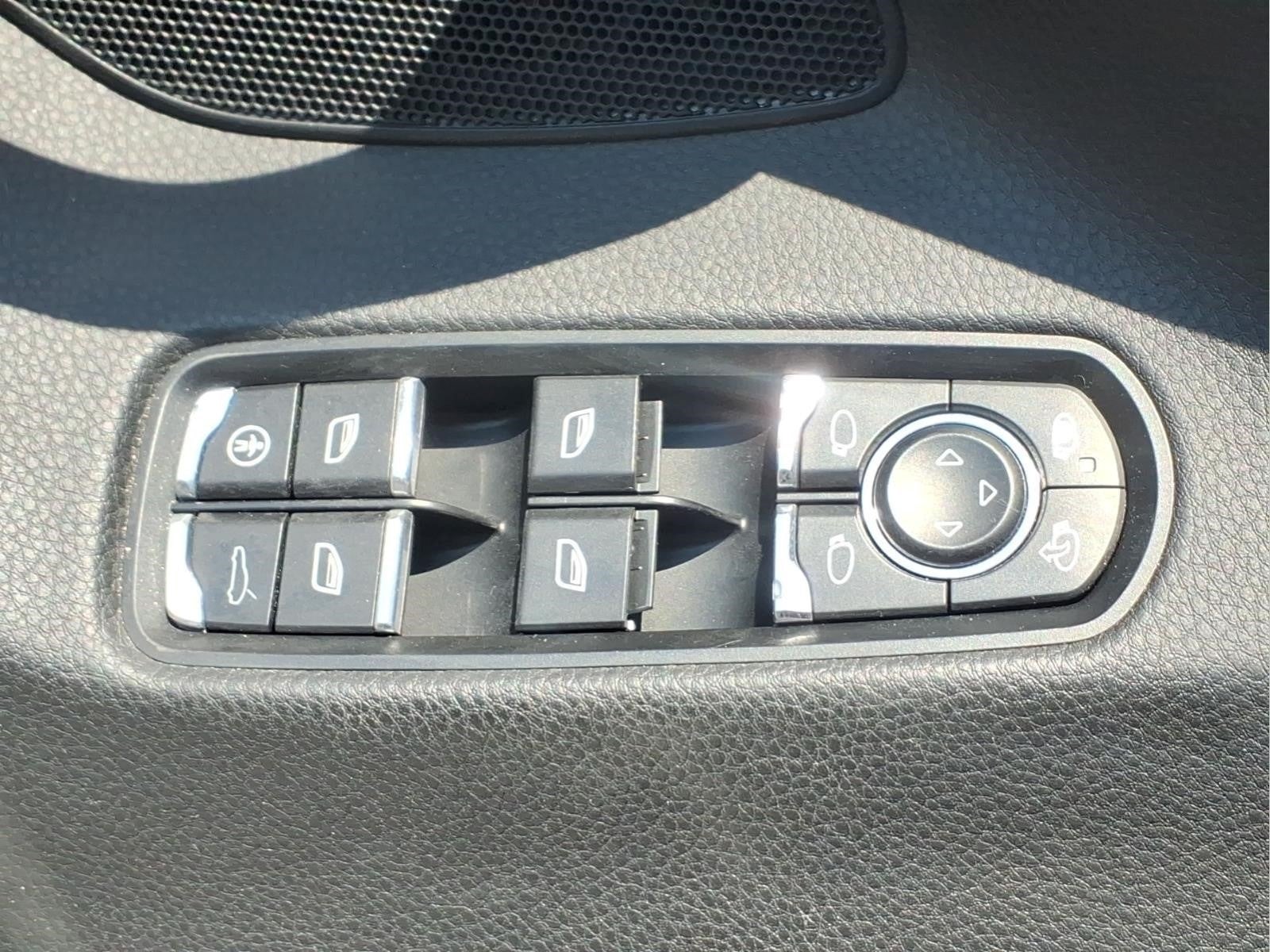 2012 Porsche Panamera 4dr HB