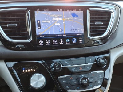 2017 Chrysler Pacifica Touring-L Plus