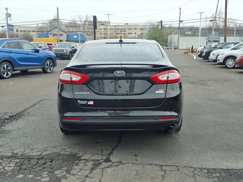 2016 Ford Fusion SE