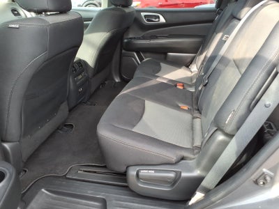 2019 Nissan Pathfinder S