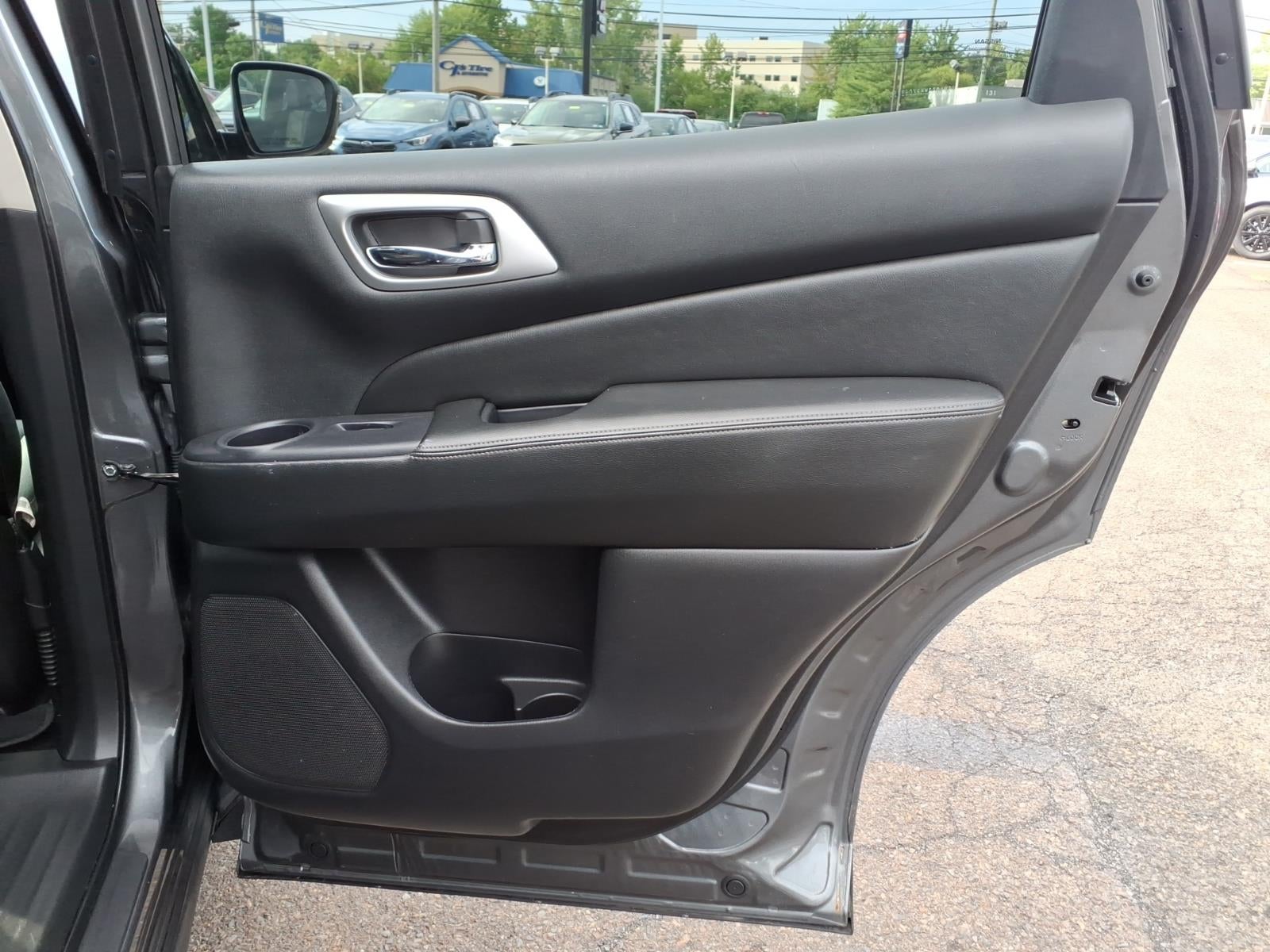 2019 Nissan Pathfinder S