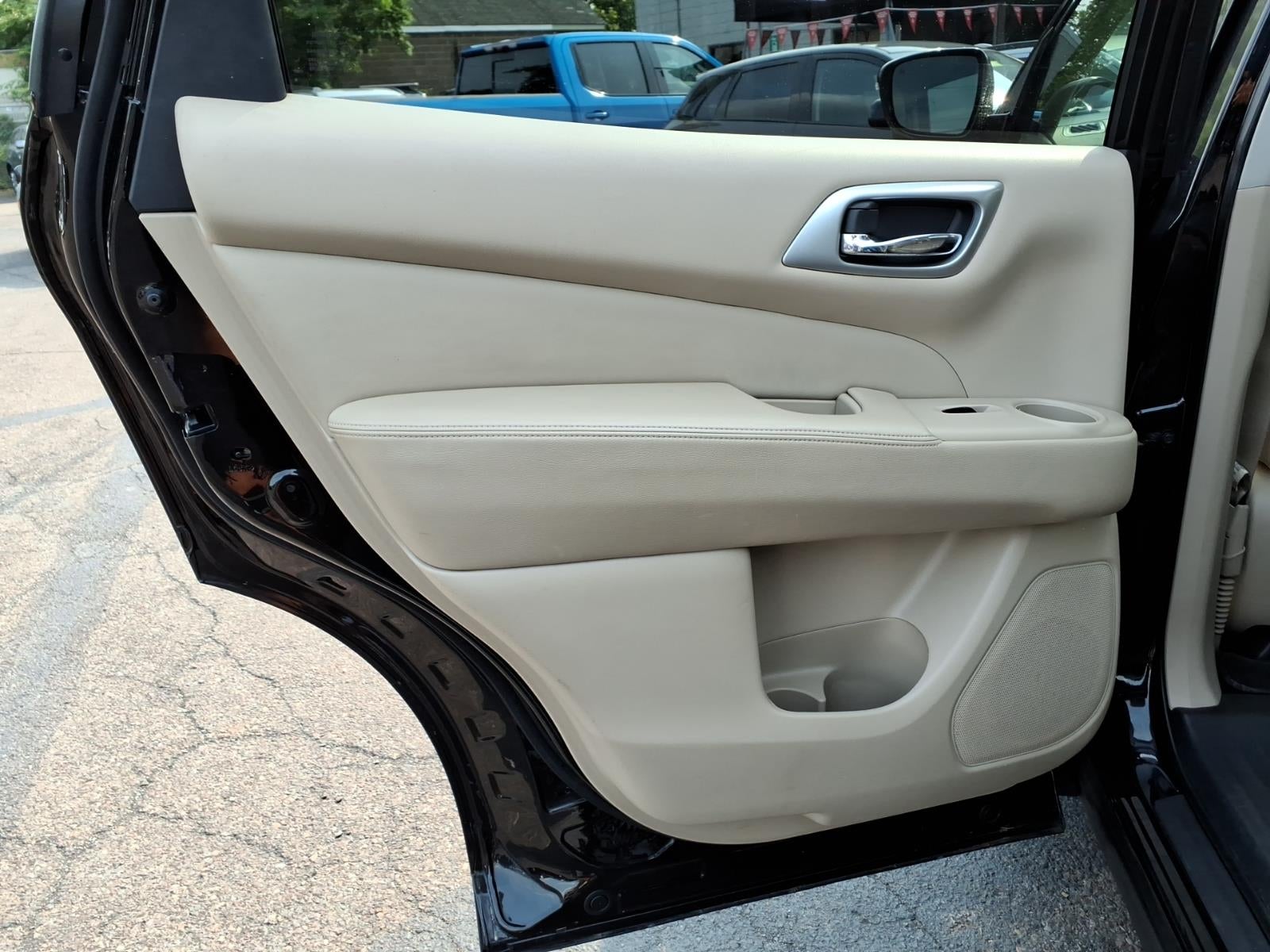 2019 Nissan Pathfinder SL