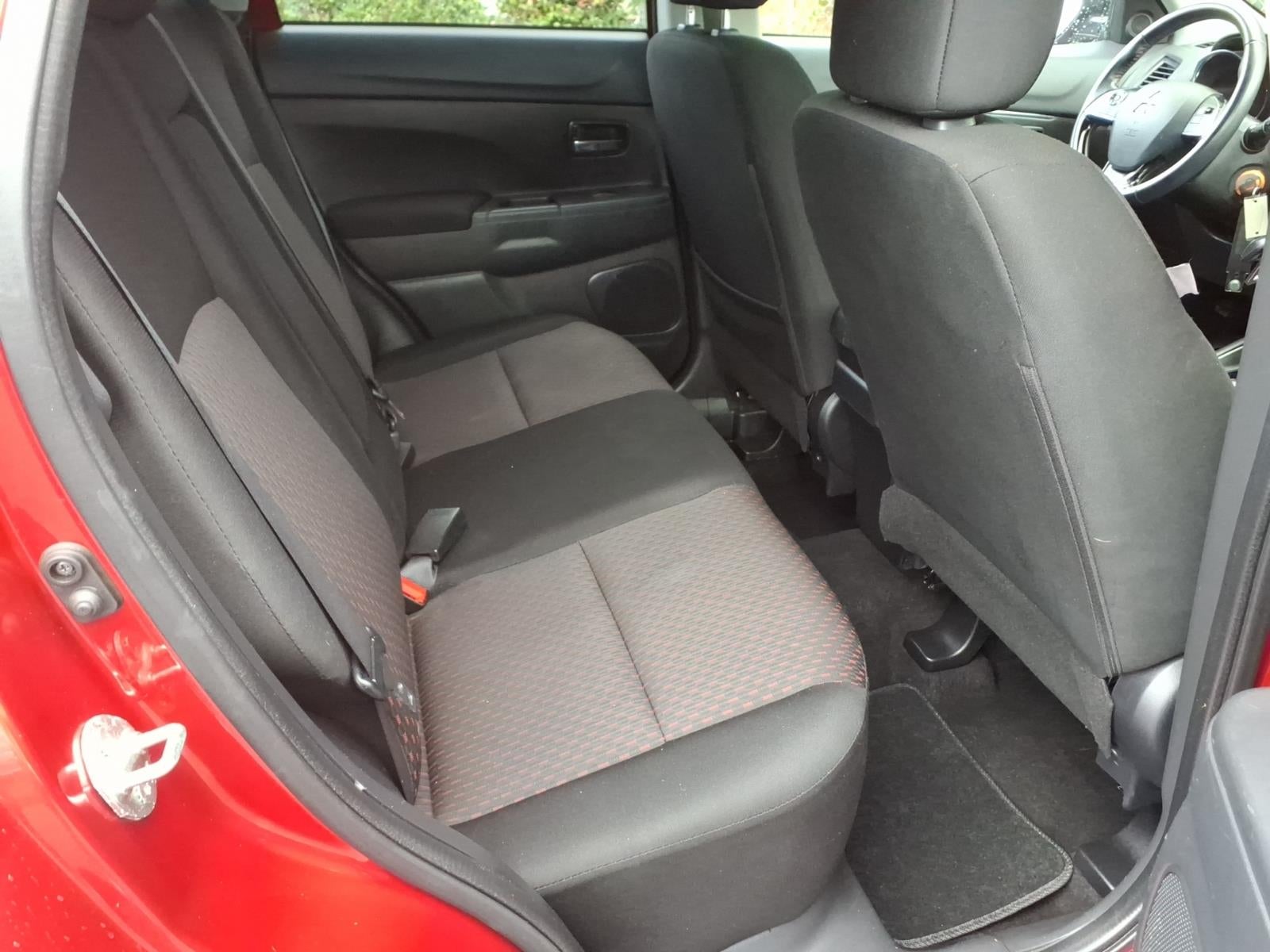 2019 Mitsubishi Outlander Sport LE