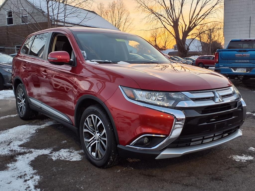 2016 Mitsubishi Outlander SE