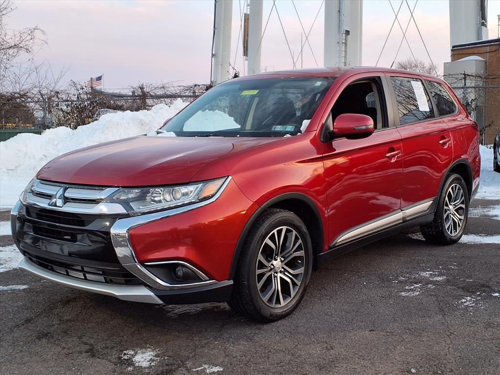 2016 Mitsubishi Outlander SE