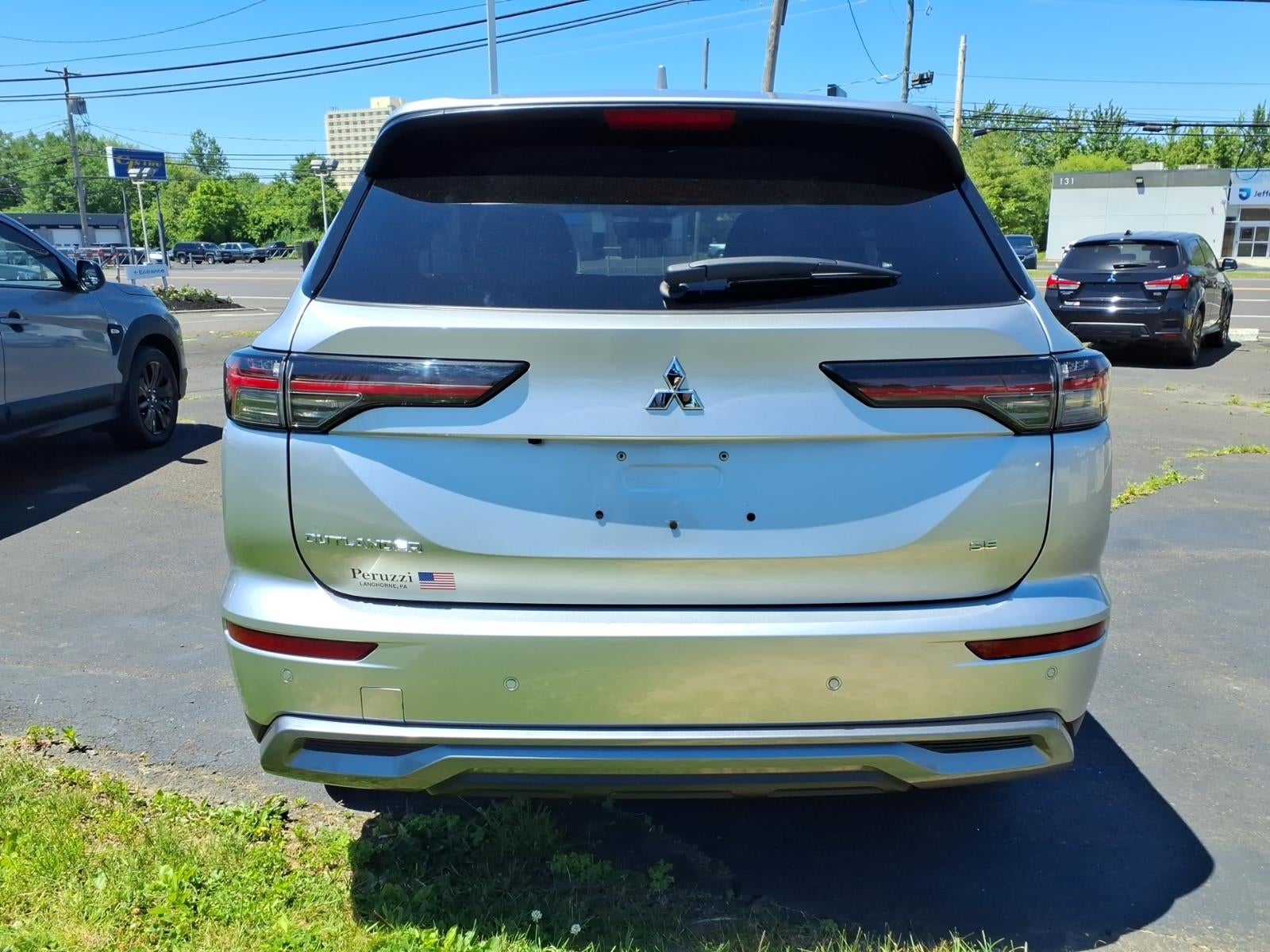 2025 Mitsubishi Outlander SE