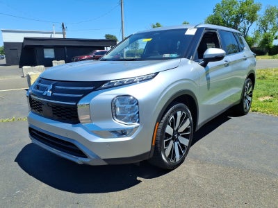 2025 Mitsubishi Outlander SE