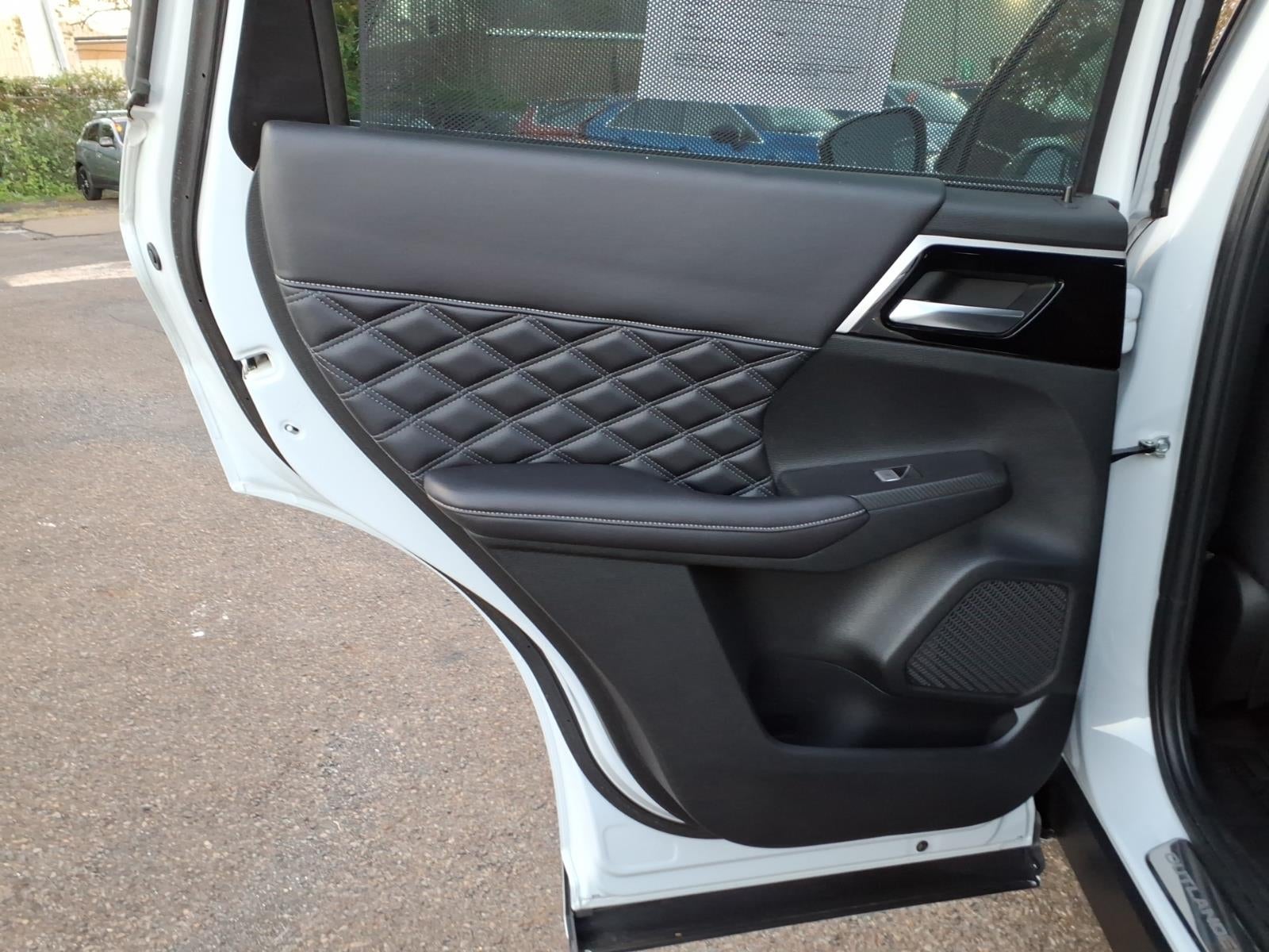2023 Mitsubishi Outlander SEL