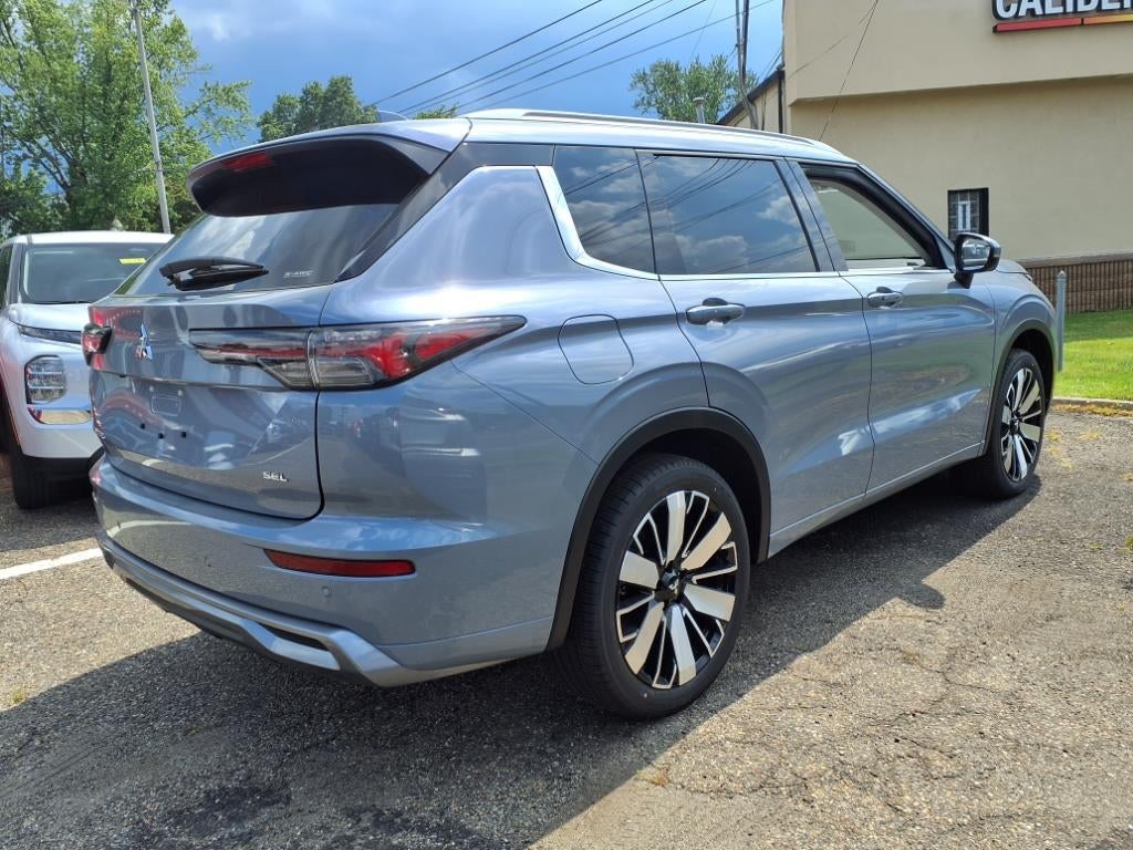 2025 Mitsubishi Outlander SEL