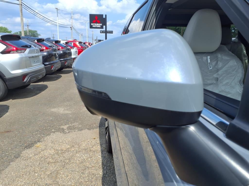 2025 Mitsubishi Outlander SEL