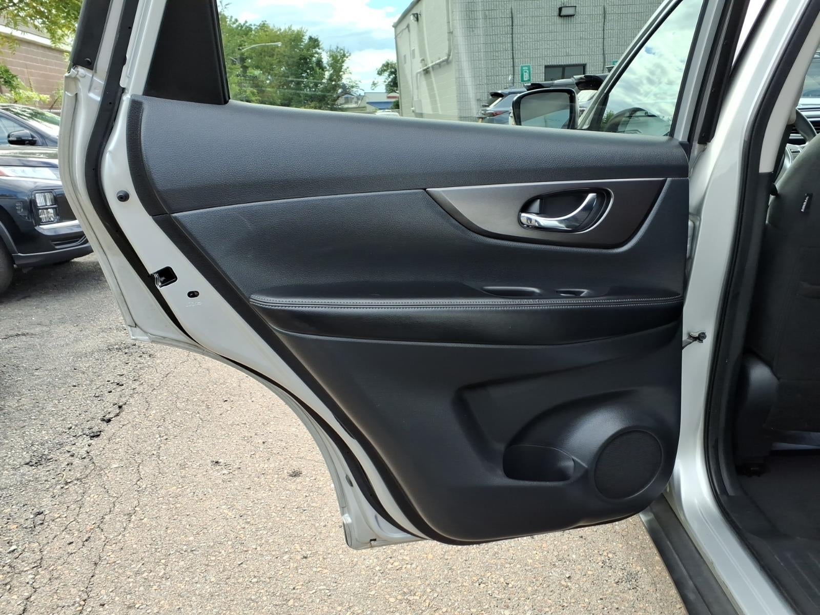 2015 Nissan Rogue SV