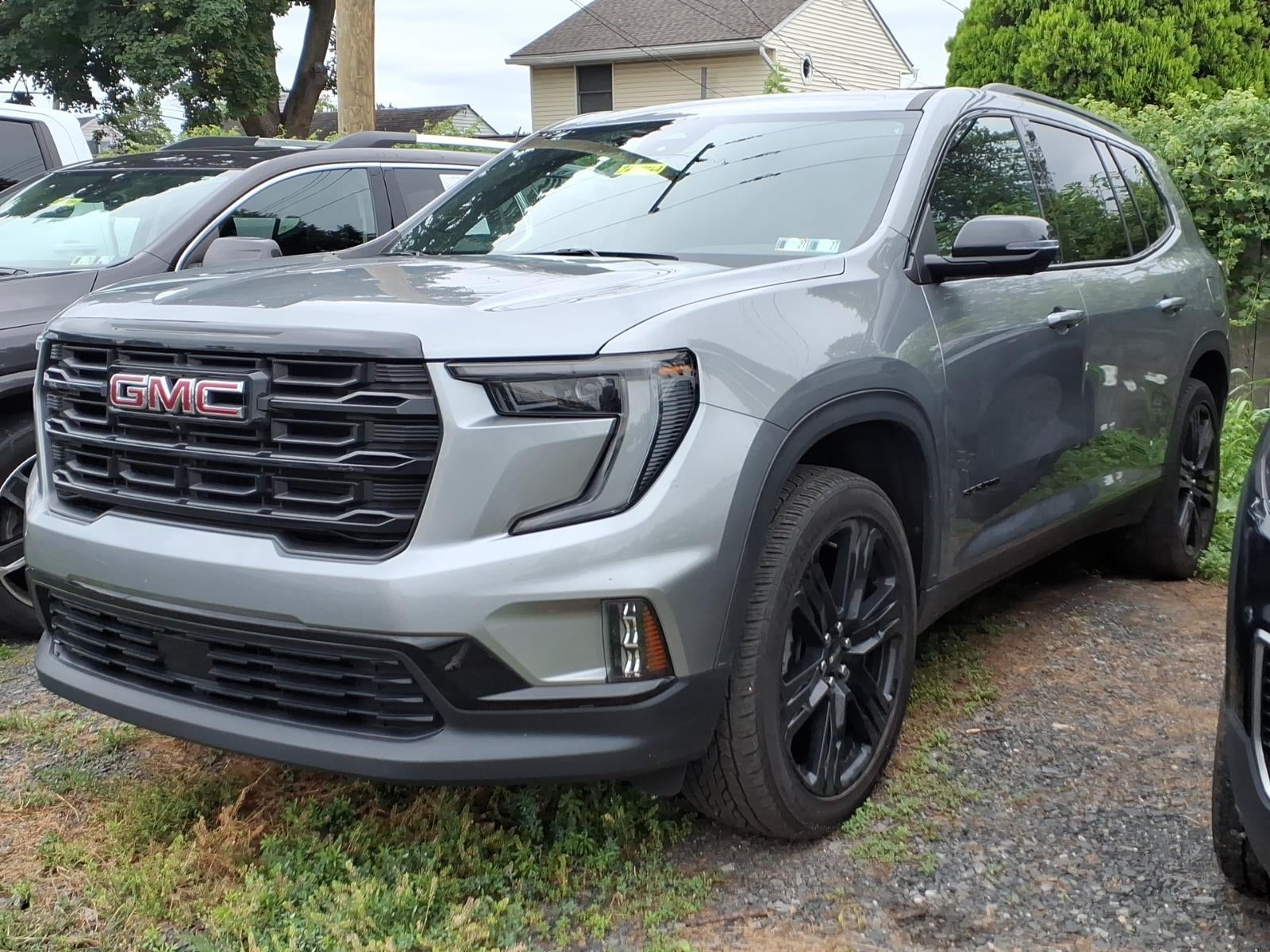 2024 GMC Acadia Elevation