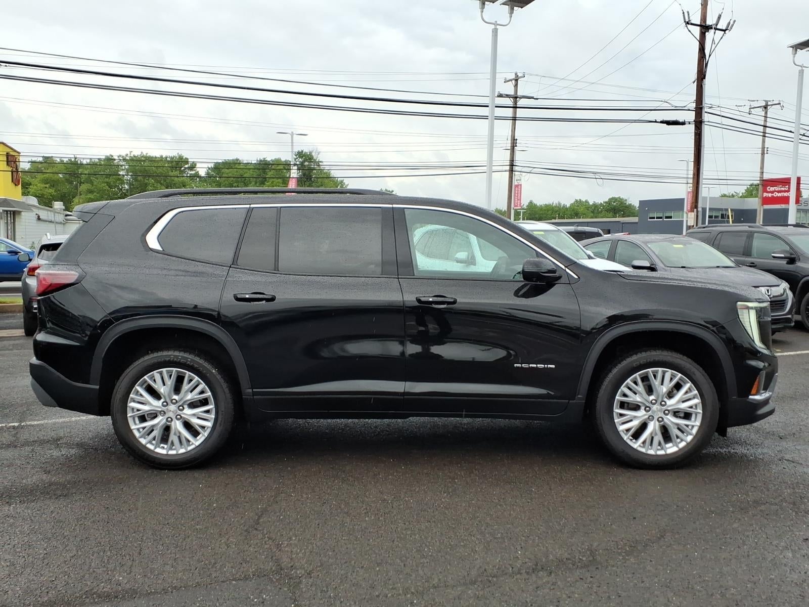 2024 GMC Acadia Elevation