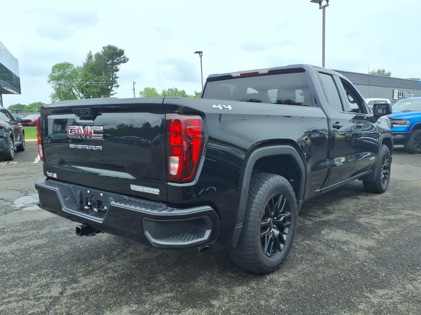 2023 GMC Sierra 1500 Elevation