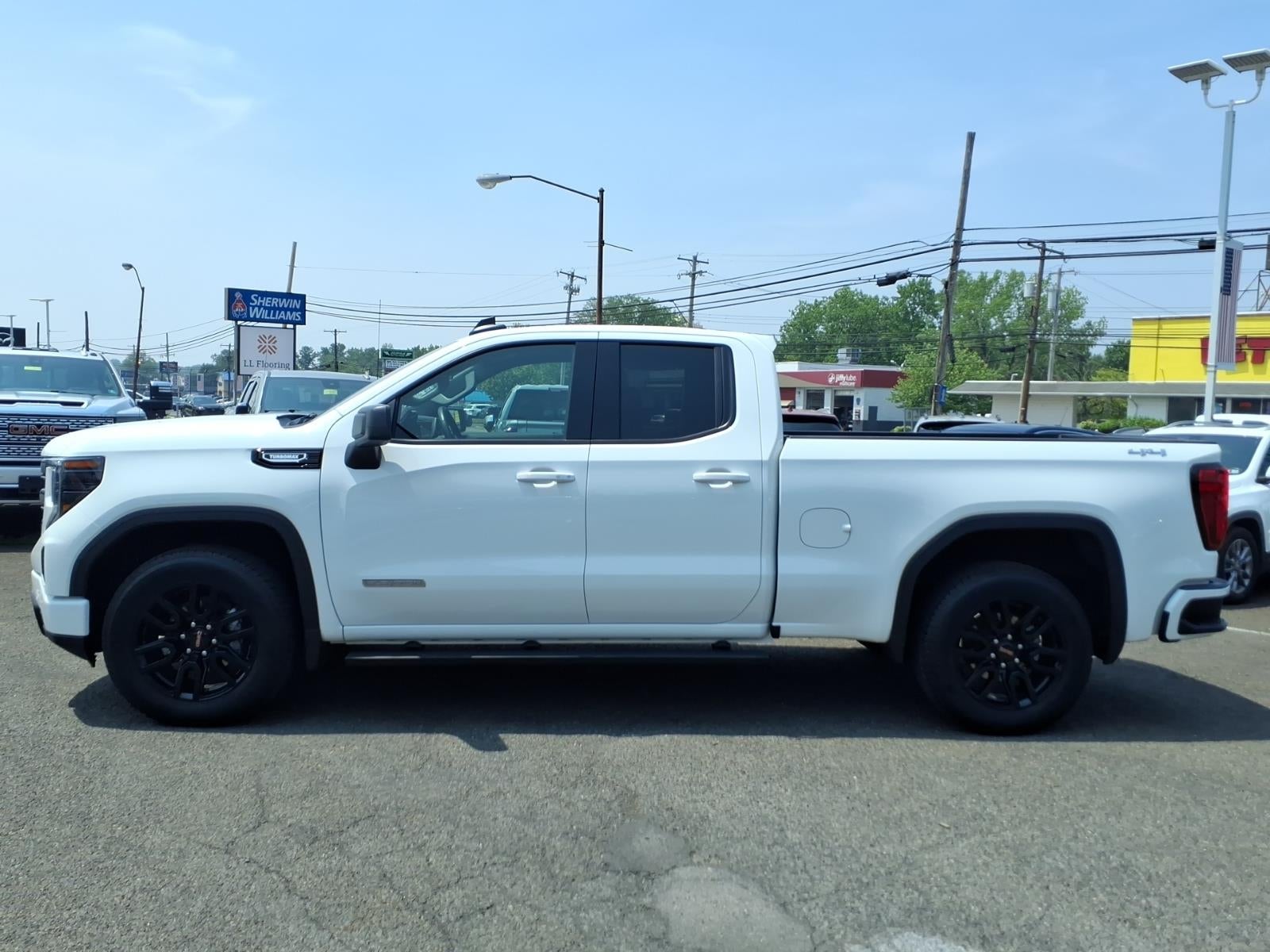 2025 GMC Sierra 1500 Elevation