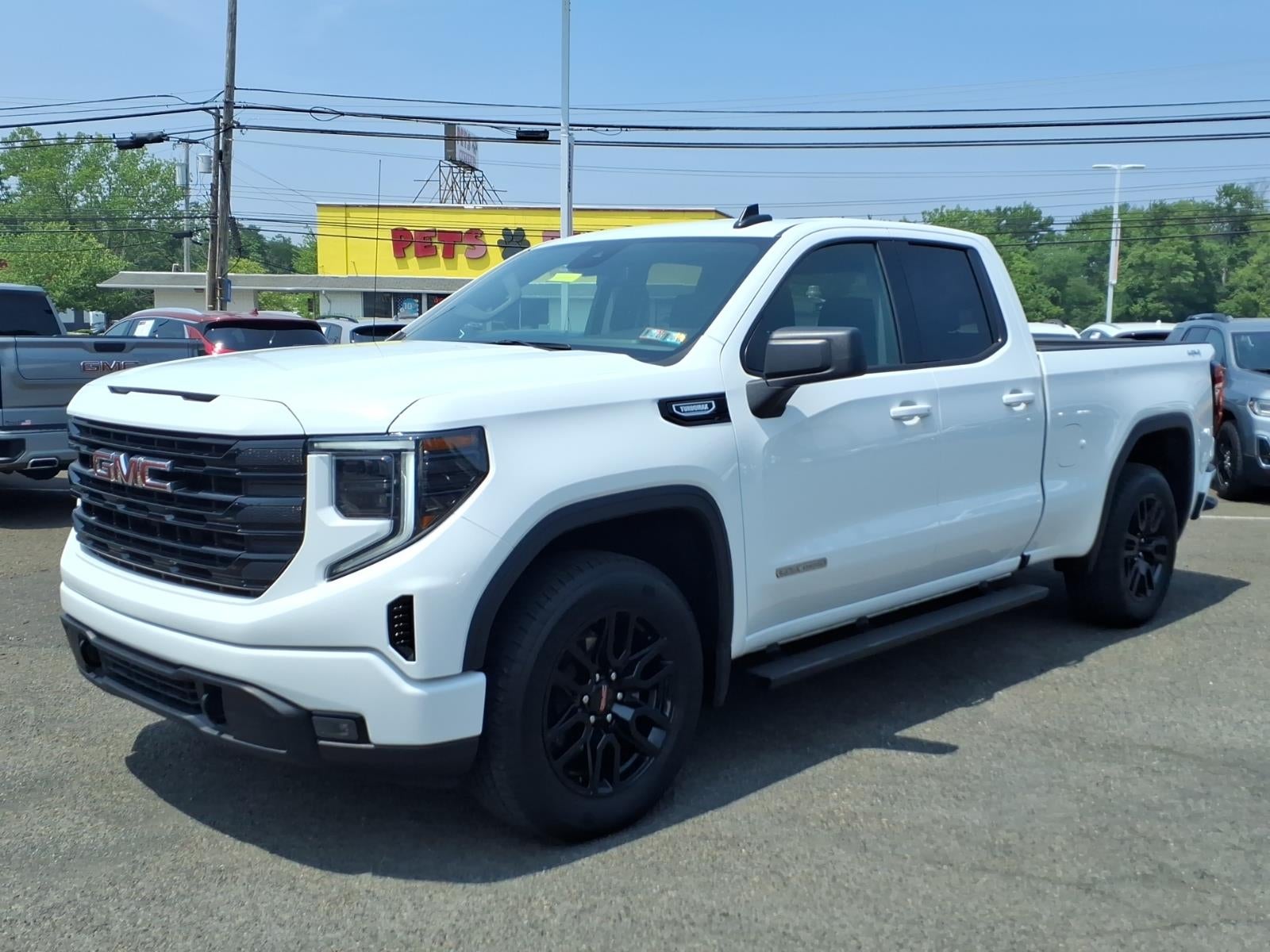 2025 GMC Sierra 1500 Elevation