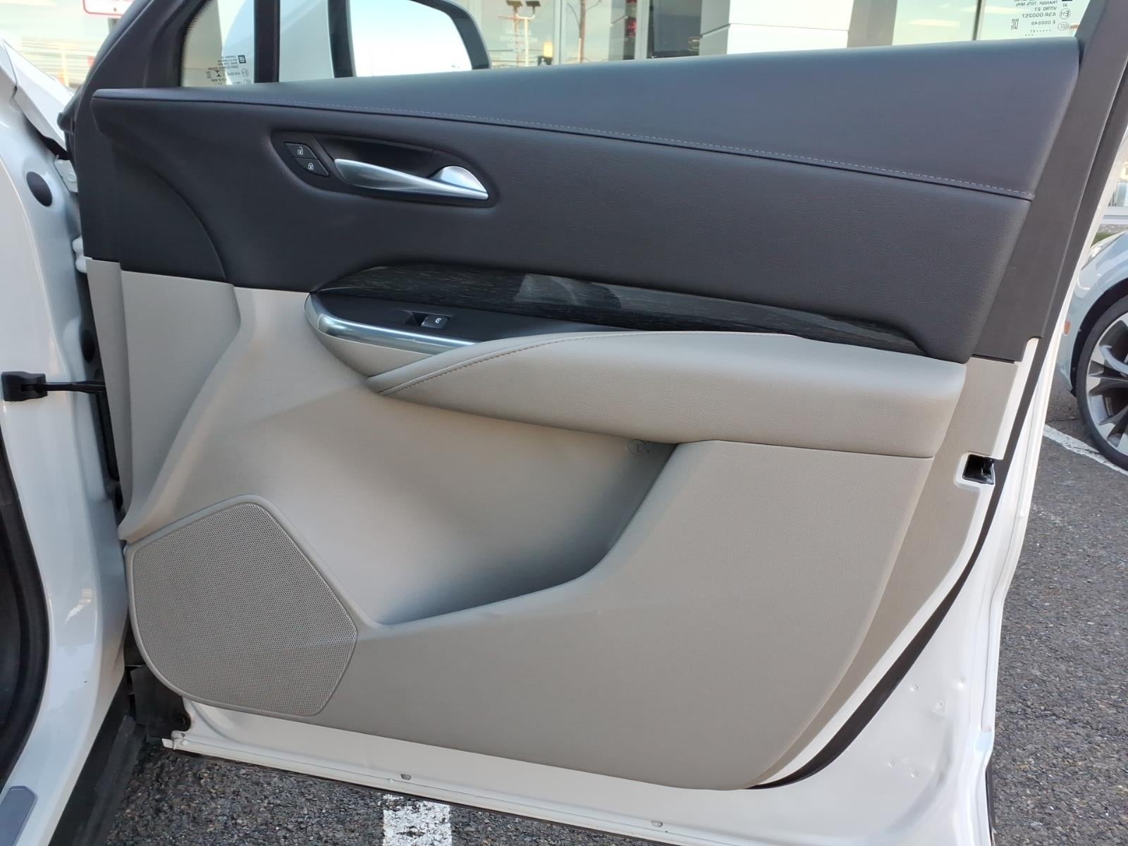 2022 Cadillac XT4 Premium Luxury