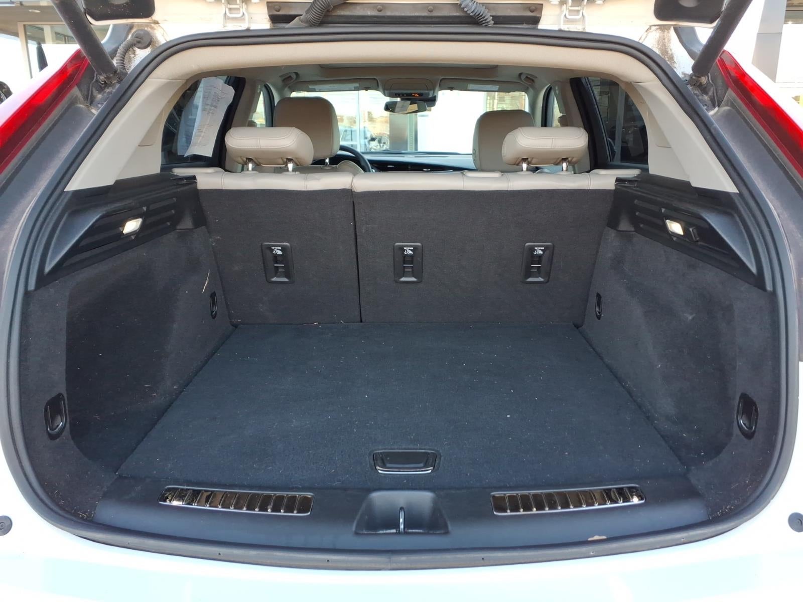 2022 Cadillac XT4 Premium Luxury