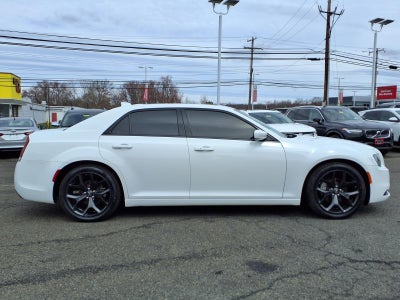 2022 Chrysler 300 300S