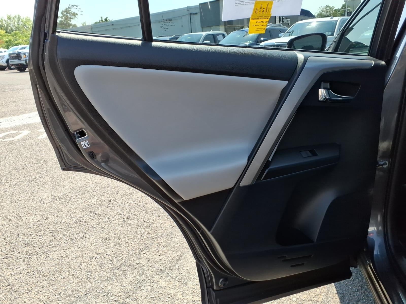 2017 Toyota RAV4 XLE