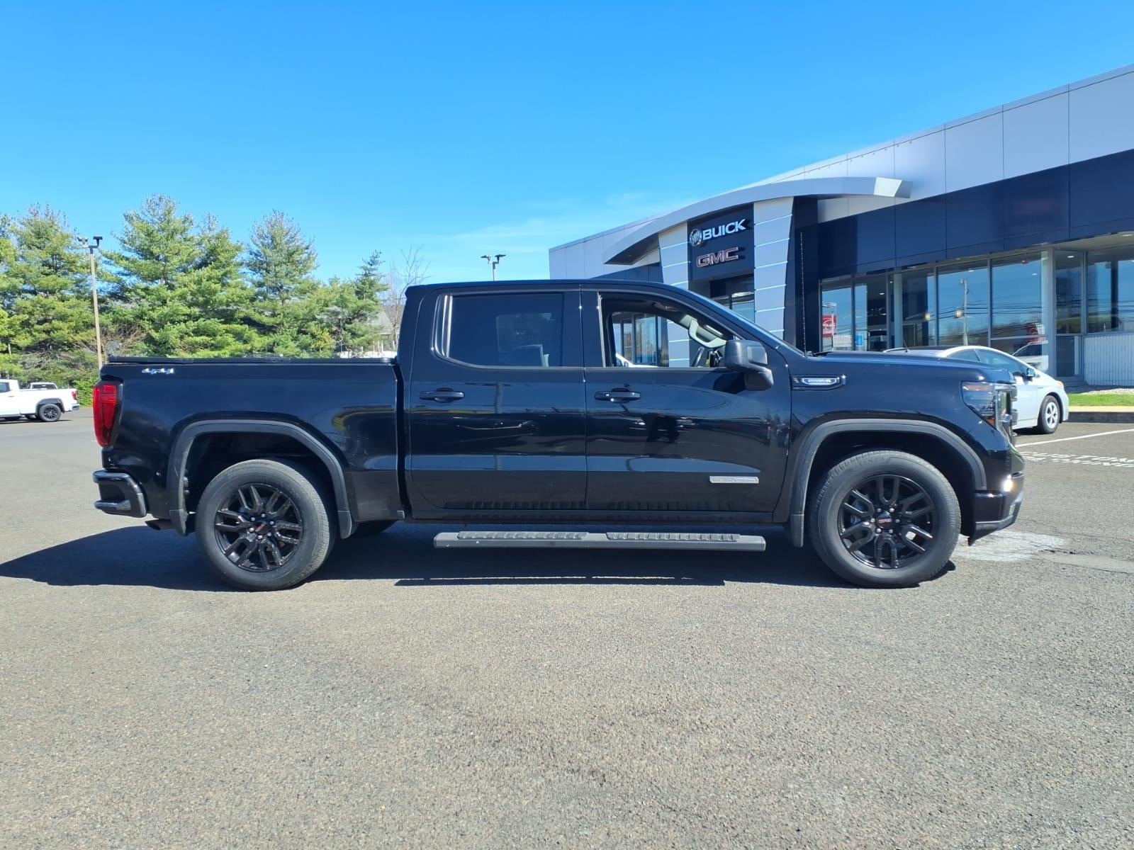 2022 GMC Sierra 1500 Elevation