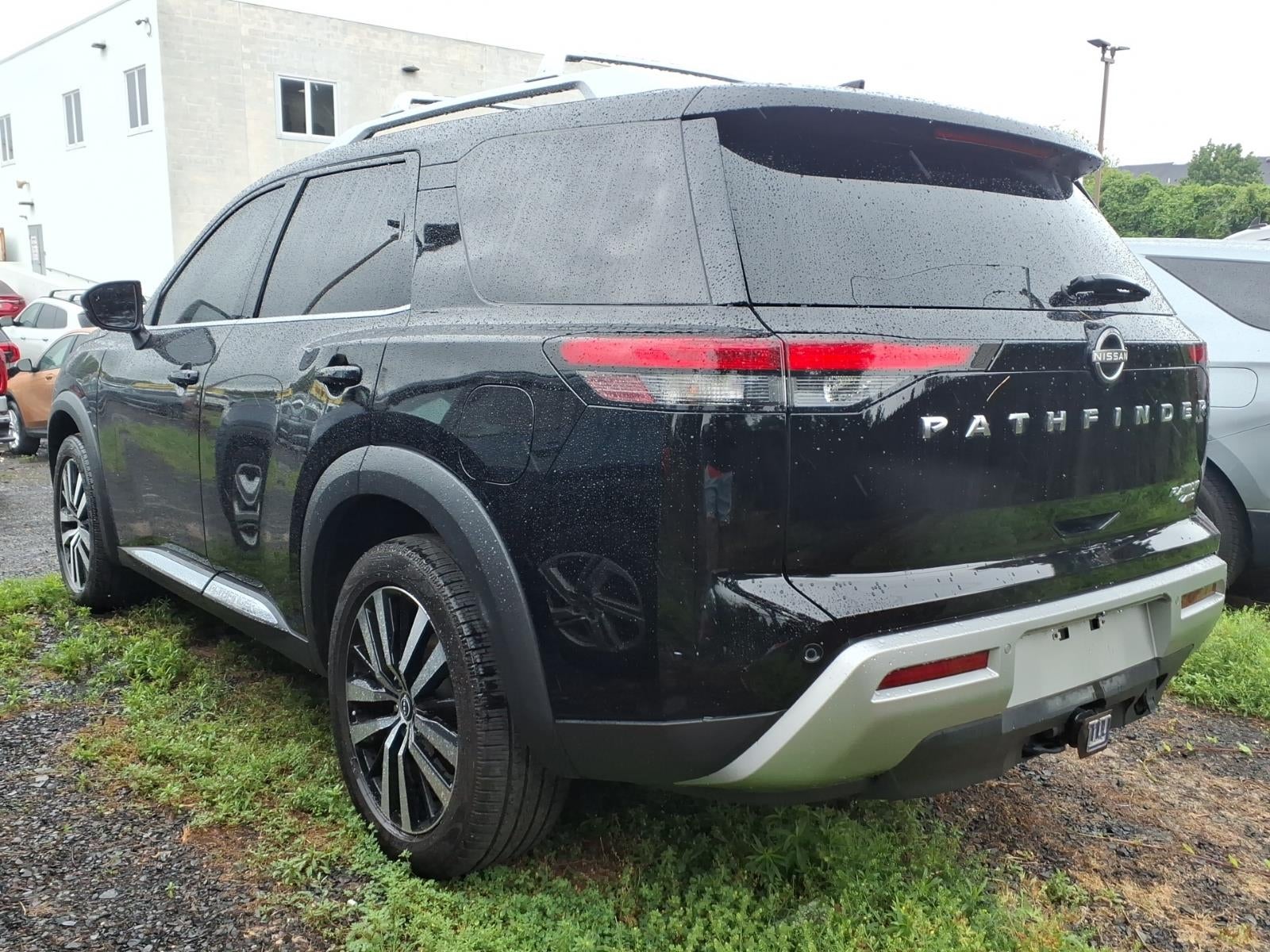 2023 Nissan Pathfinder Platinum 4WD