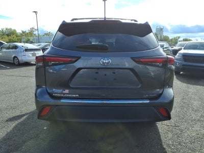 2024 Toyota Highlander LE