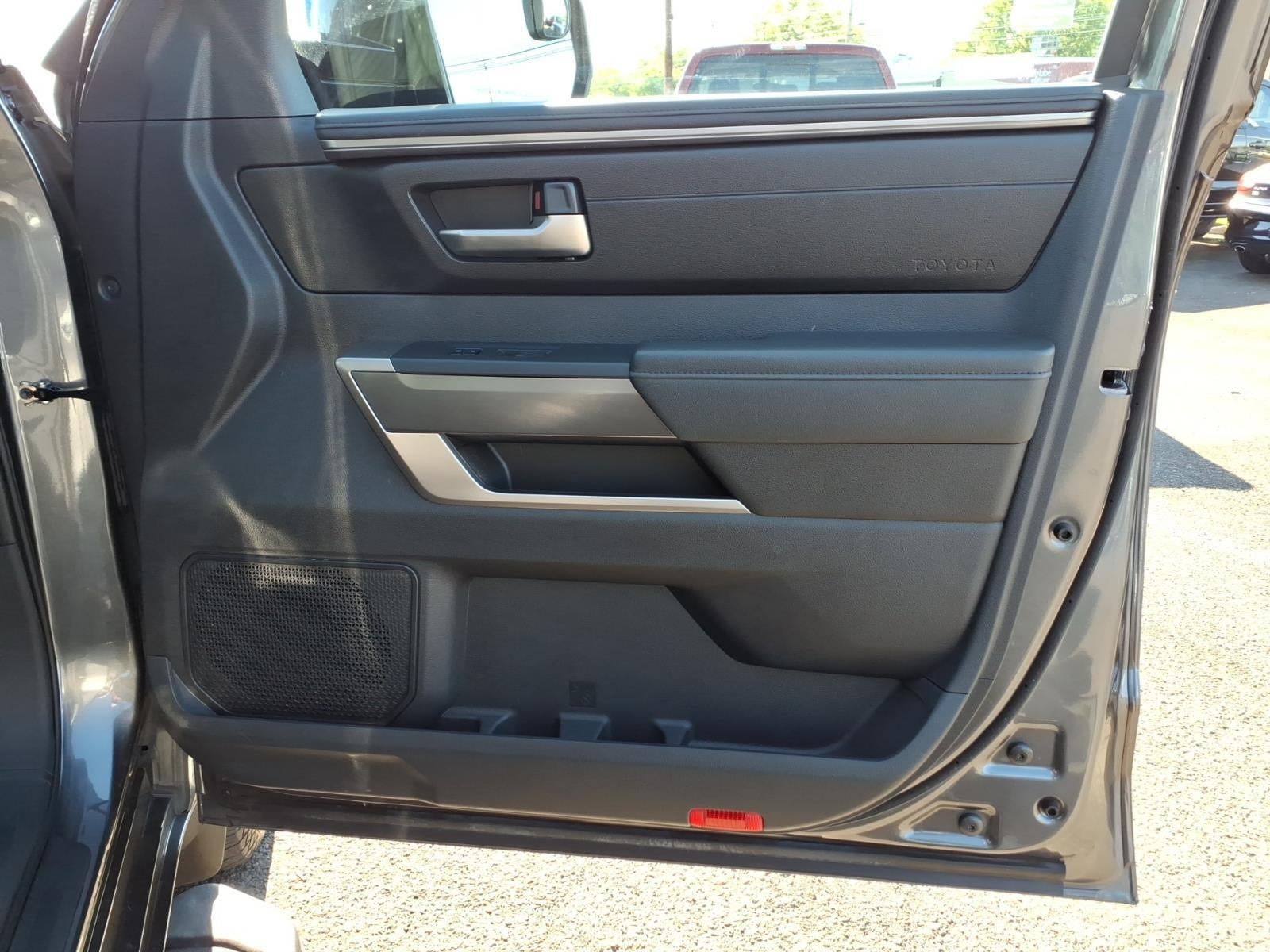 2022 Toyota Tundra 4WD SR5