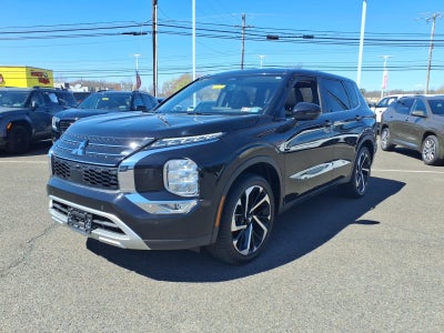 2023 Mitsubishi Outlander SE