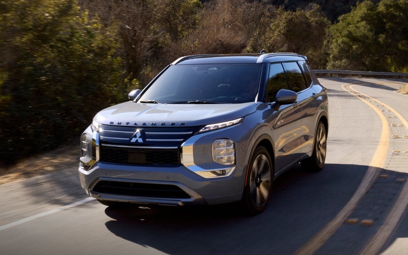 2026mitsubishioutlanderplug-inhybrid-exterior-01